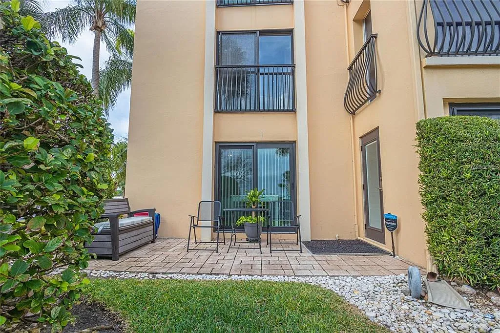 Building Photo - 845 S Gulfview Blvd #101