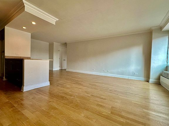 2nd image of 120 W 97th St APT 9H