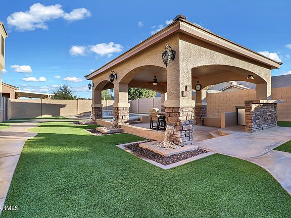4th image of 17785 W DAHLIA Drive