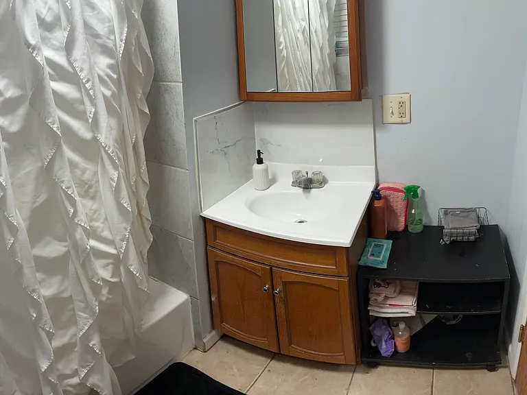 2616 S Hillock Ave #BASEMENT — Photo 14