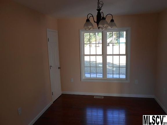 4th image of 2027 Lee Roy Ln