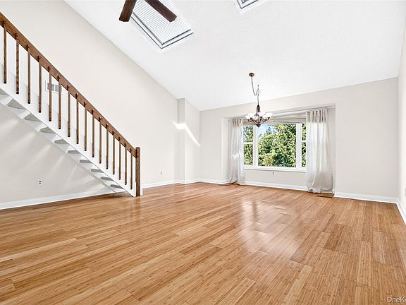 4th image of 72 Chester Lane