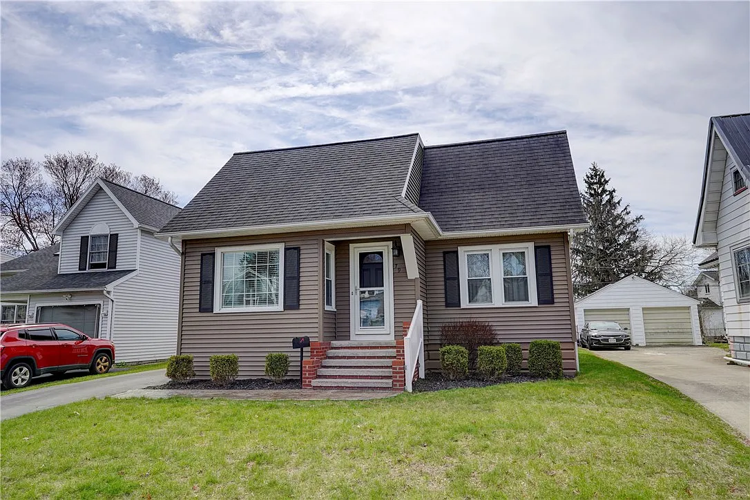 79 Pomona Dr photo 1