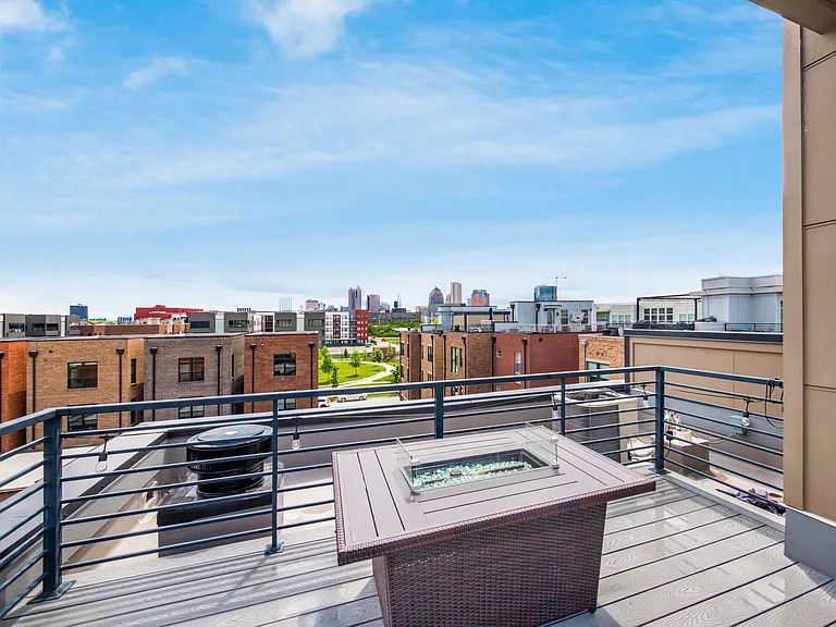 271 Neruda Ave — Photo 33