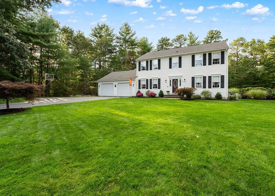 1st image of 25 Regalwood Dr