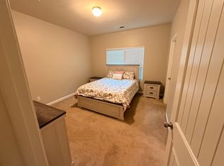 1796 Broad River Rd, College Park, GA 30349