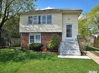 164 W Marie St, Hicksville, NY 11801