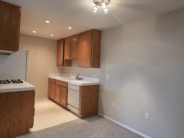 4501 Cedros Ave #237 — Photo 3