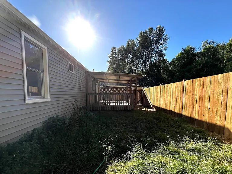 3404 SE 5th St — Photo 18