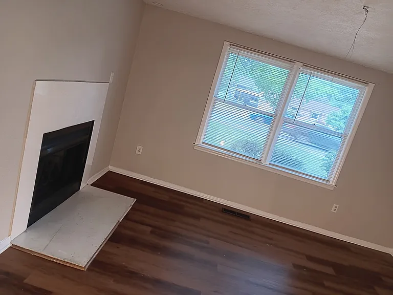 3130 Vestal Pl — Photo 14