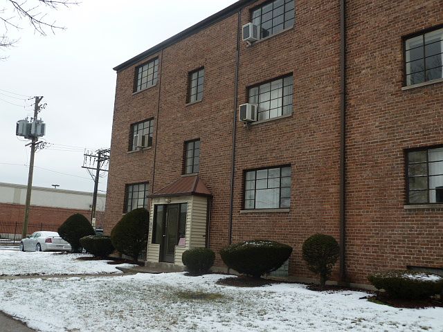 1st image of 8452 S Cottage Grove Ave APT 3N