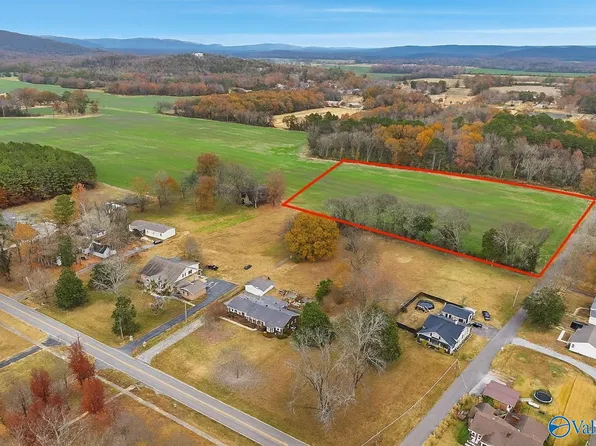 Chestnut Rd, New Hope, AL 35760