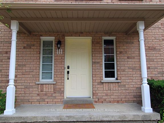 3rd image of 80 Acorn Pl #111