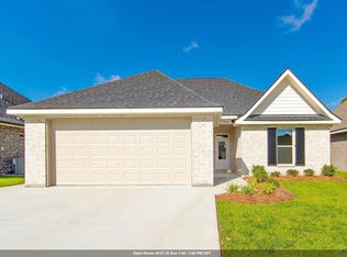 200 Sugar Ridge Dr, Houma, LA 70360
