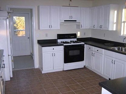 2nd image of 9 Farmstead Ln