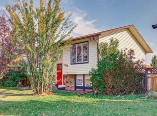 1208 SW Ranchlands Blvd NW, Calgary, AB T3G 1G5
