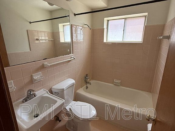 4th image of 4838 S Broadway St #B