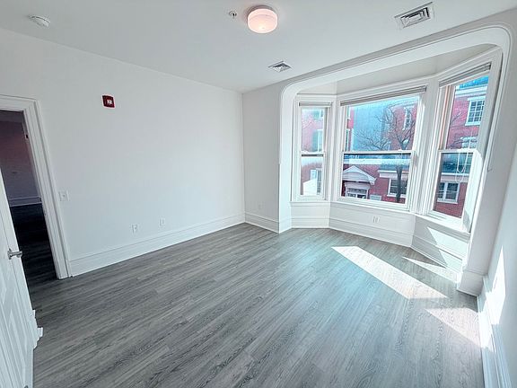 4th image of 19 N Duke St Unit 202