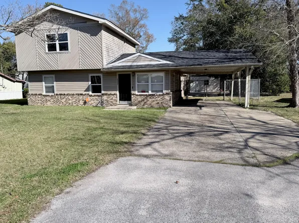 2002 Forrest St, Pascagoula, MS 39581