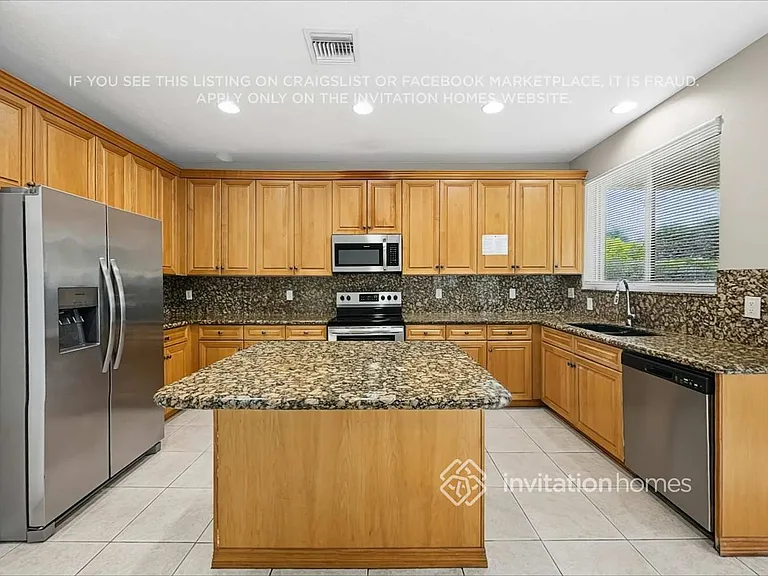 5817 NW 125th Ave — Photo 12