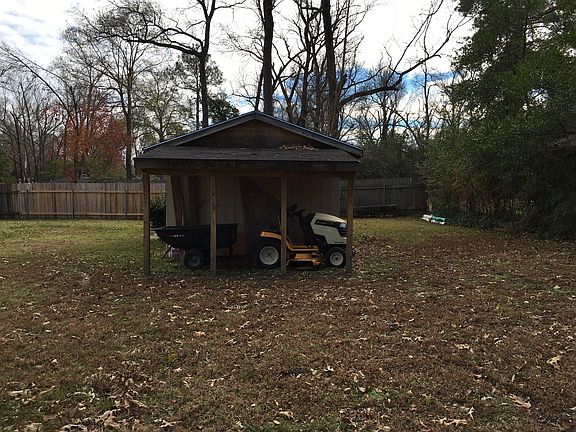 3rd image of 3737 Eddy Pl