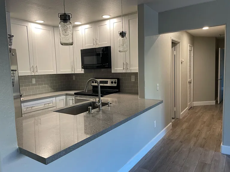 Kitchen & hallway