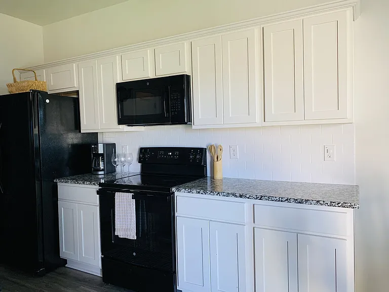 Aurora Grove Bnd — Photo 5