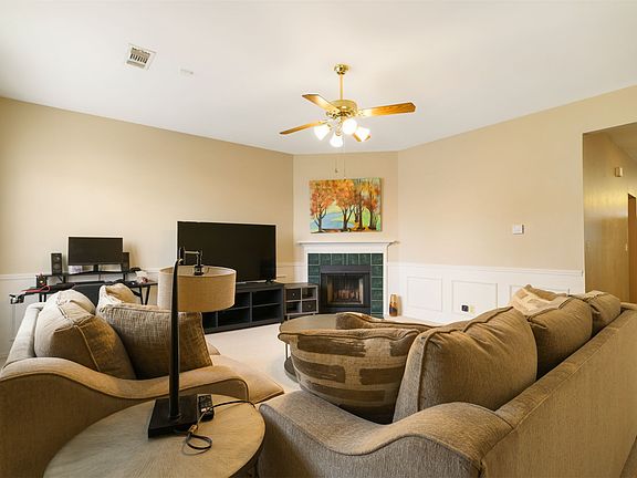 4th image of 1508 Persimmon Ln