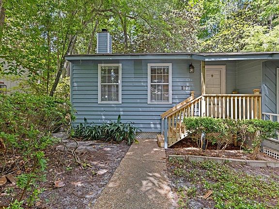 4th image of 217 Parkbrook Cir
