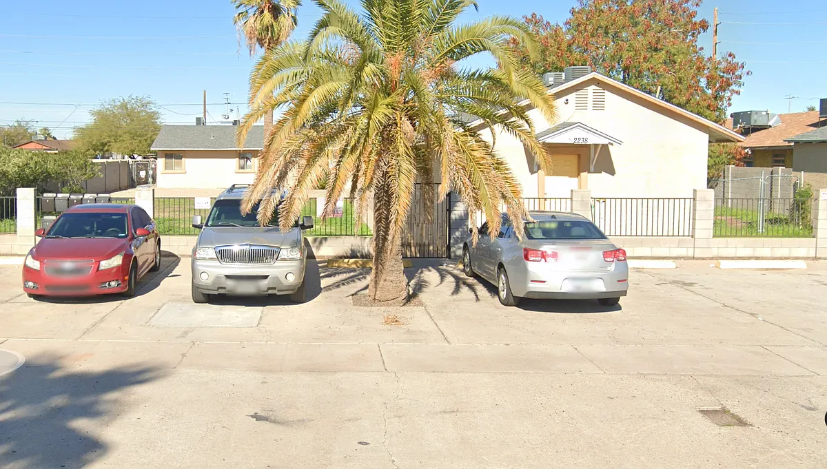 Building Photo - 2238 E Taylor St #6