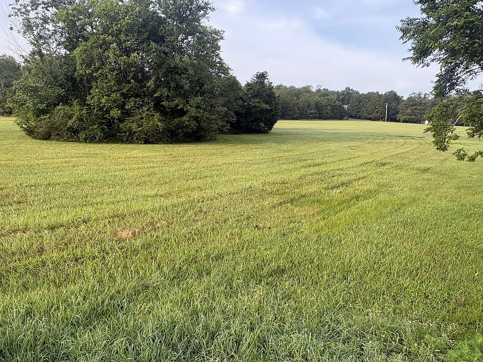 1st image of 1390 W Richmond Shop Rd