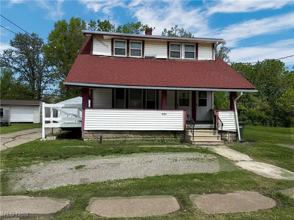1027 G St, Lorain, OH 44052