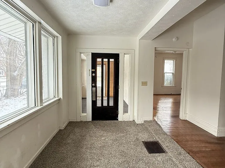 1707 Meharry St — Photo 3