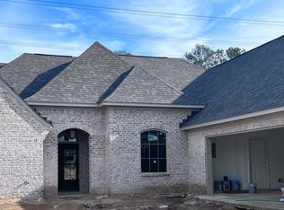 207 Oakmont Dr, Clinton, MS 39056