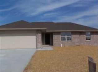 109 E Cherokee St, Strafford, MO 65757