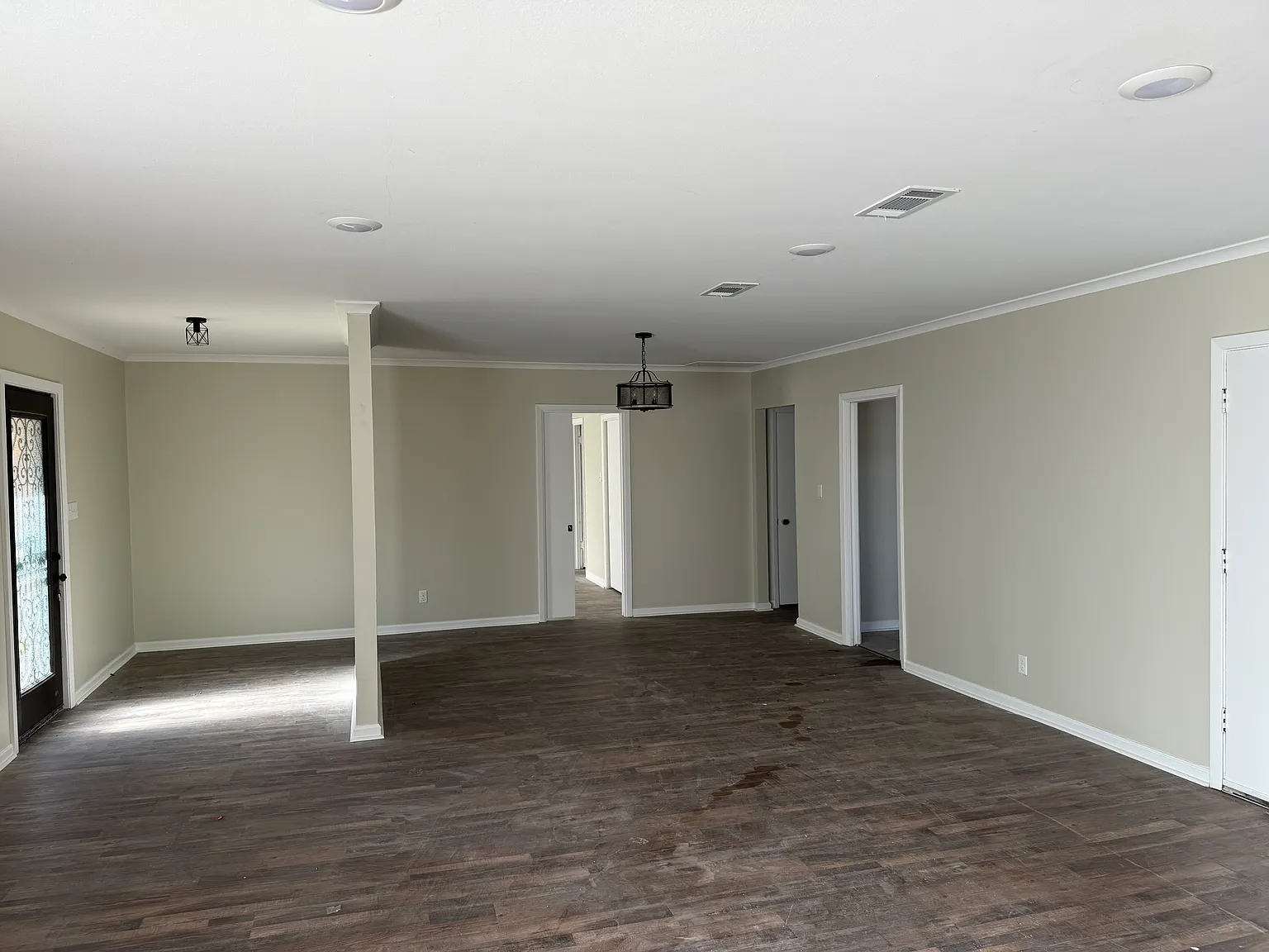 4 bed, 2581 sqft, $1,595 — Photo 4
