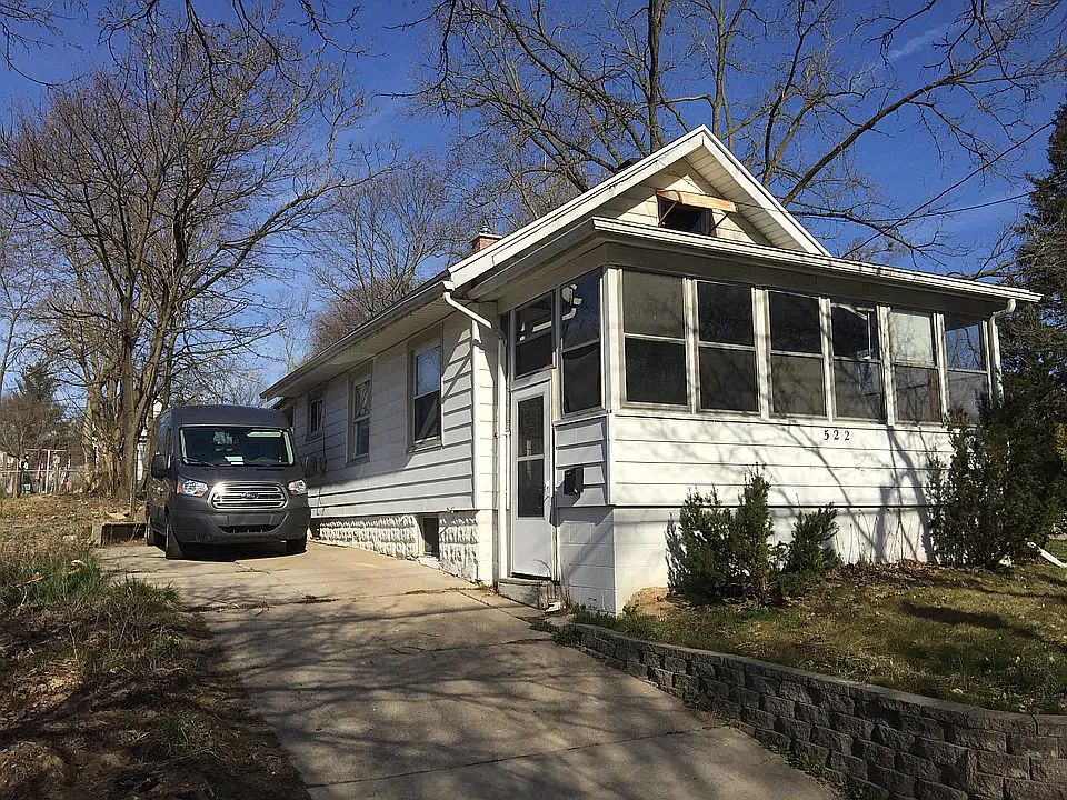 1st image of 522 S Hayford Ave