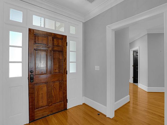 5th image of 4501 Crape Myrtle Ln