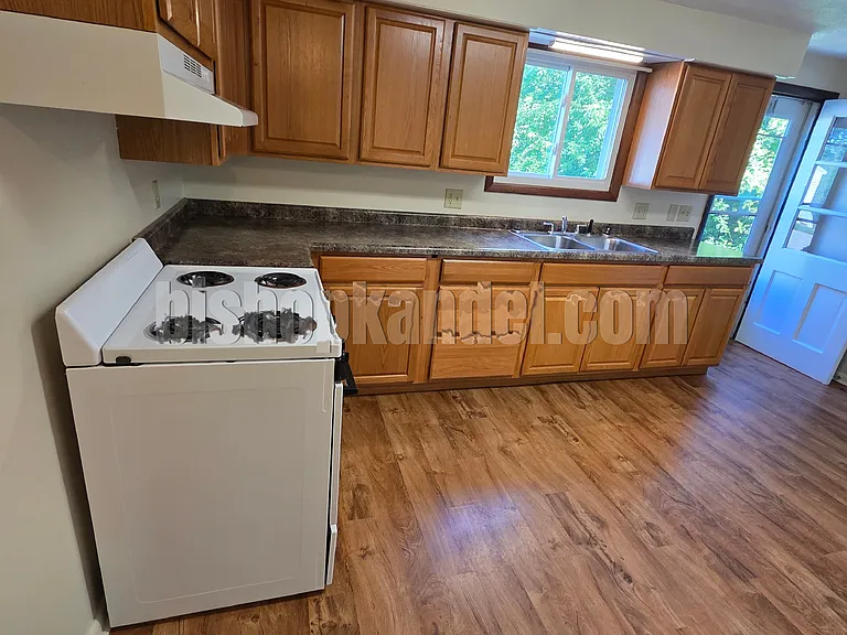 1614 Crystal Ave — Photo 4