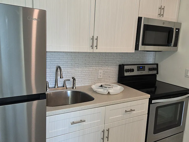 3211 SW 44th St #211 — Photo 8