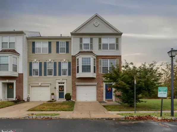 9 Lilyberry Pl, Delran, NJ 08075