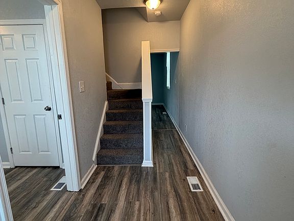 2nd image of 325 36th St