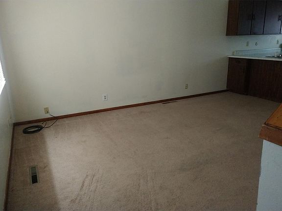 5th image of 610 Curtis St APT 4