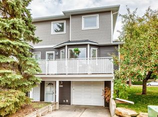 355 E Regal Park NE, Calgary, AB T2E 0S6
