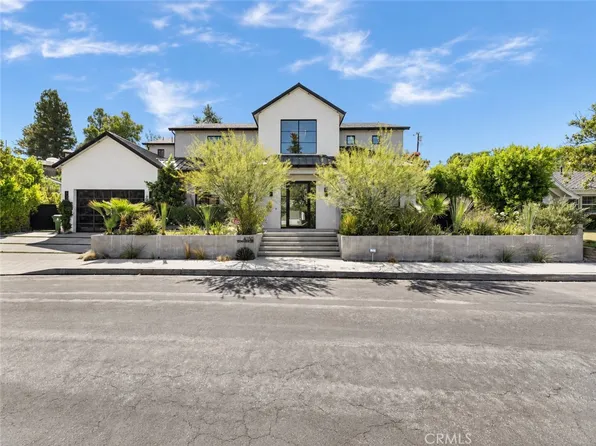 4050 Contera Rd, Encino, CA 91436