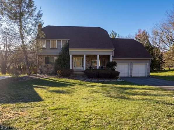 16 Knob Hill Rd, Washington Twp., NJ 07840