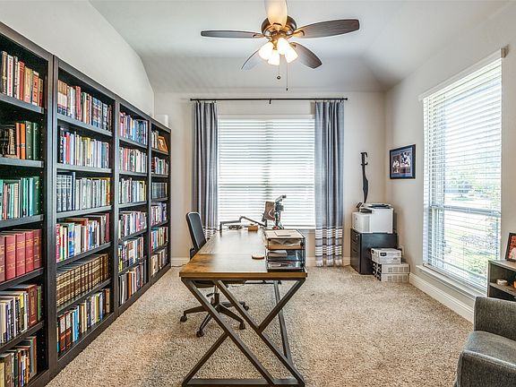 3rd image of 1217 Porter Ln