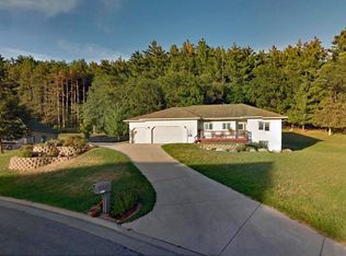 766 Horseshoe Dr, Rushford, MN 55971