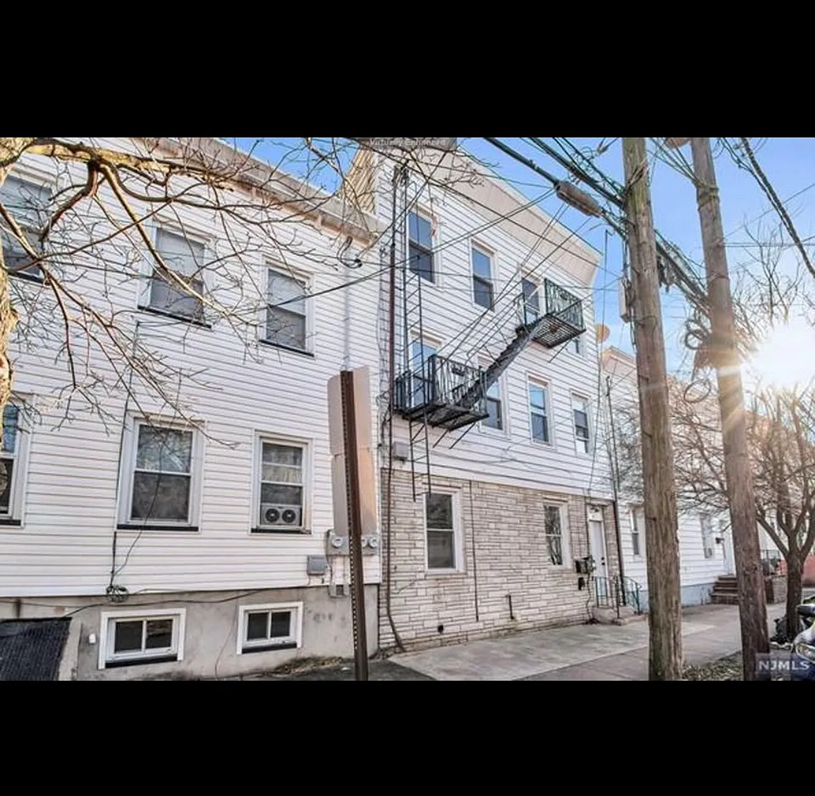 2 bed, 600 sqft, $2,599 — Photo 3