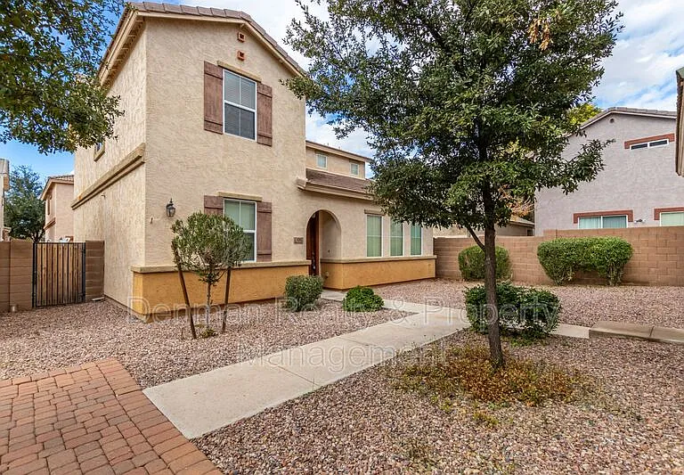 4262 E Carla Vista Dr — Photo 5